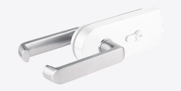 Instalación de tiradores en puertas de cristal