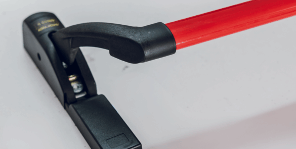 Instalación de barras de apertura en puertas de emergencia