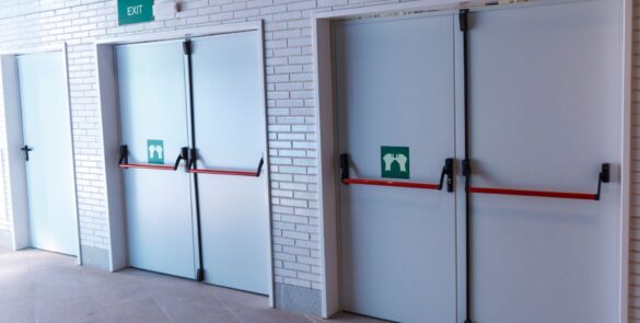 Barra antipanico normativa y estándares: Seguridad en Emergencias