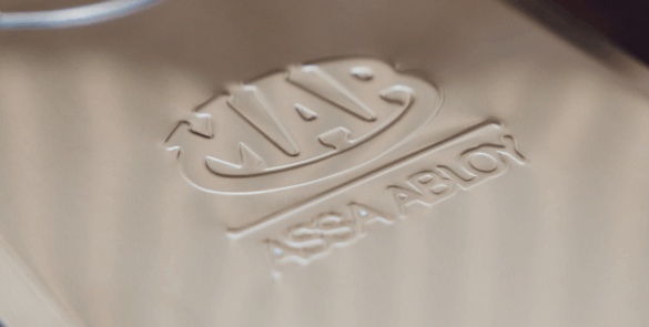 Cierrapuertas de suelo: guía completa para elegir el modelo ideal según tu puerta