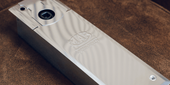 Serie 750, 7100 o 7700: ¿Qué cierrapuertas de suelo se adapta mejor a tu proyecto?